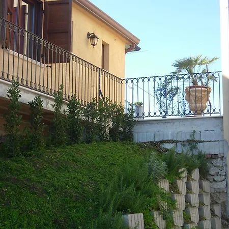 Angelucci Con E Agri Agroturismo *