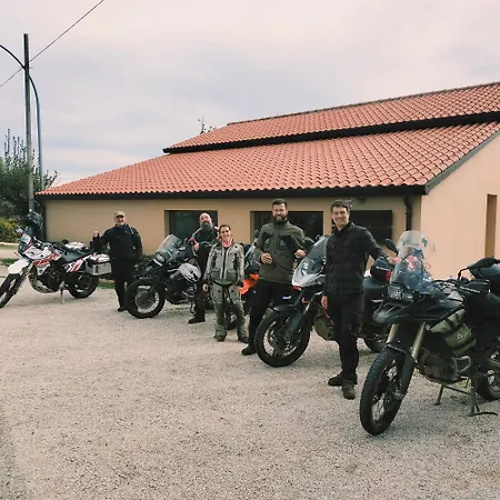 Angelucci Con E Agri * Ланчиано