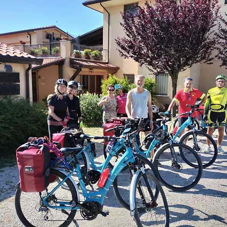 Angelucci Con E Agri Фермерский дом *