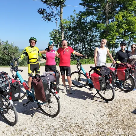 Angelucci Con E Agri Ланчиано