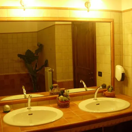 Angelucci Con E Agri * Ланчиано