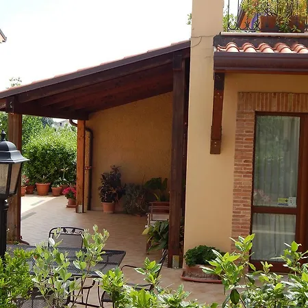 Angelucci Con E Agri * Ланчиано