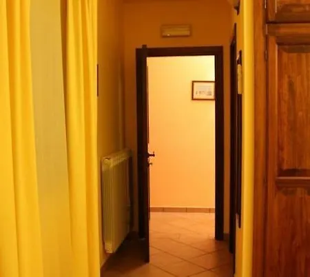 Angelucci Con E Agri Фермерский дом